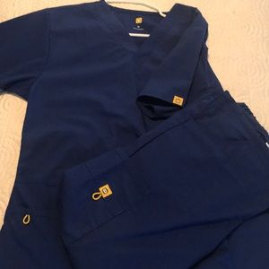 Wonder wink royal blue scrub set